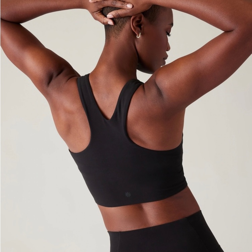 Athleta Conscious Crop D-DD